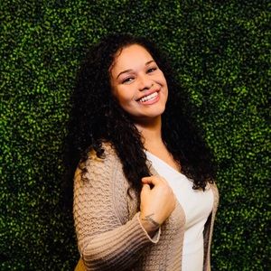 Meet your Posher, Everlyn